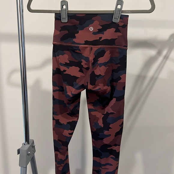 Lululemon Align camo leggings - Picture 4 of 4